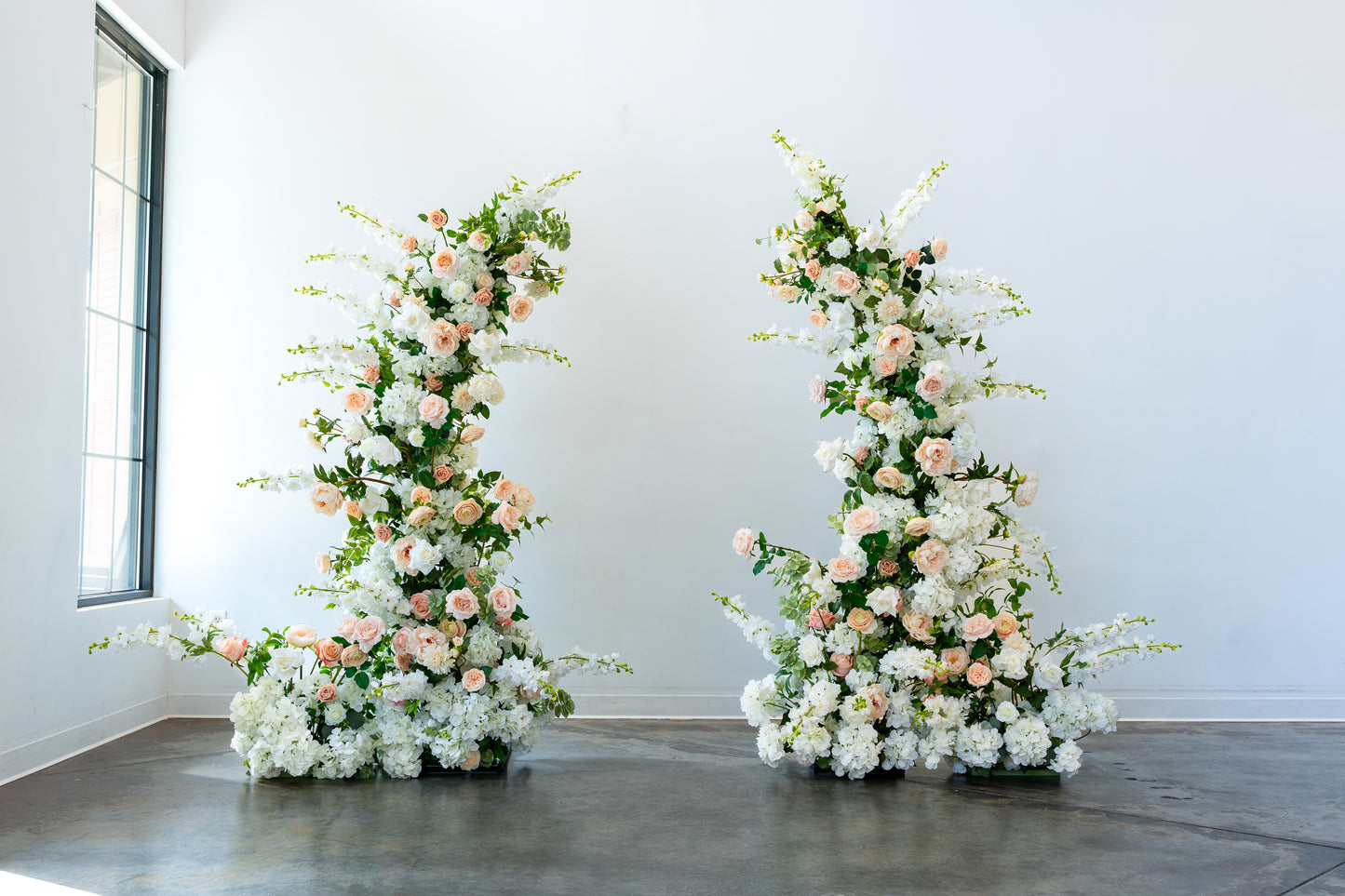 The Chloe Floral Pillar